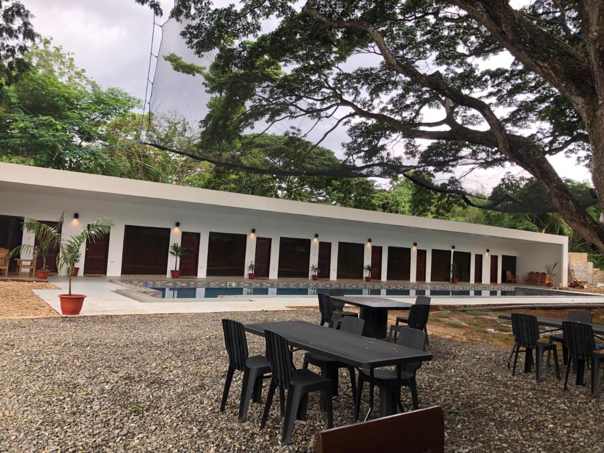 Alesseo Hostel Tiniguiban Εξωτερικό φωτογραφία